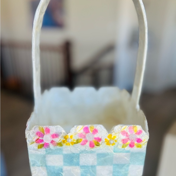MacKenzie-Childs Capiz Shell Basket Sky Blue Gingham Floral Handle Retired Rare - Picture 5 of 6